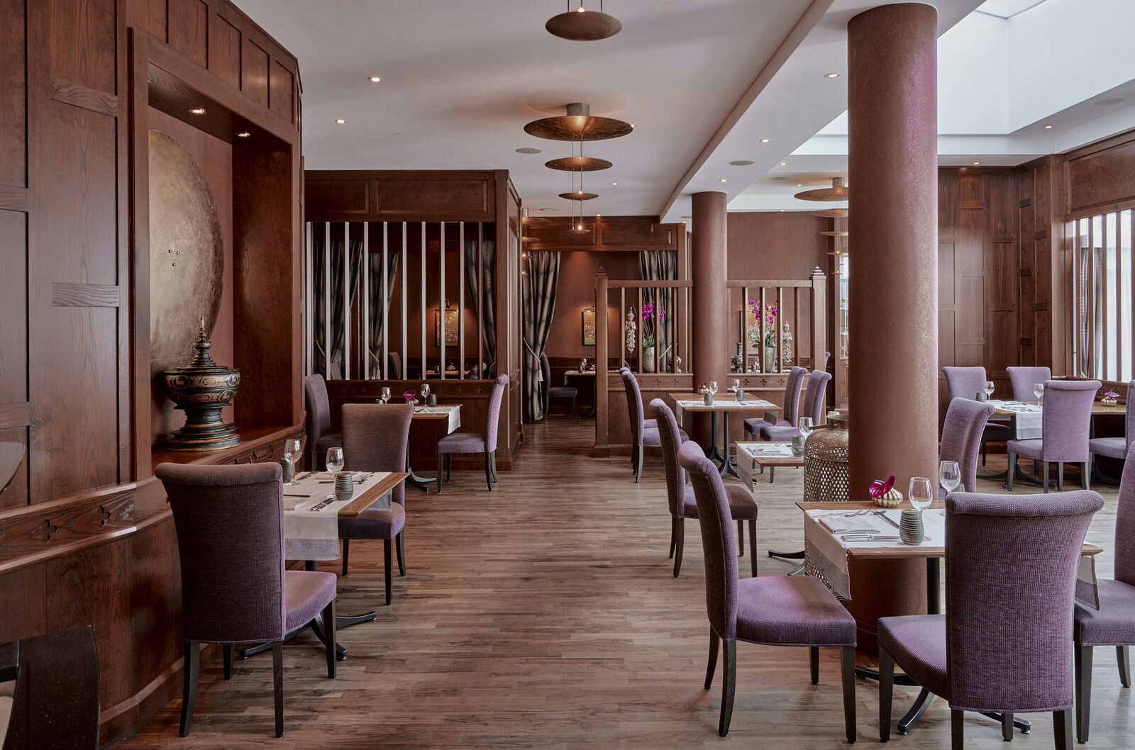 Weiter Blick in das asiatische Restaurant Namun.