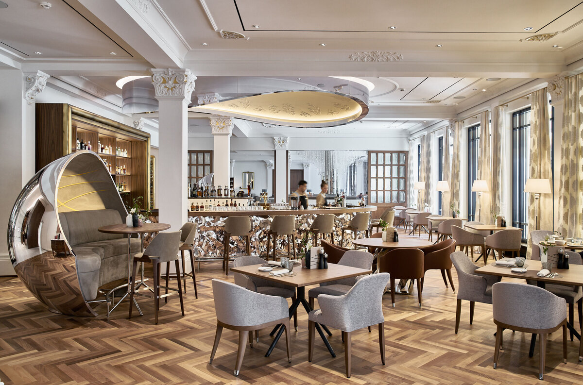 The modern bar in the restaurant verve by sven at the Grand Resort Bad Ragaz