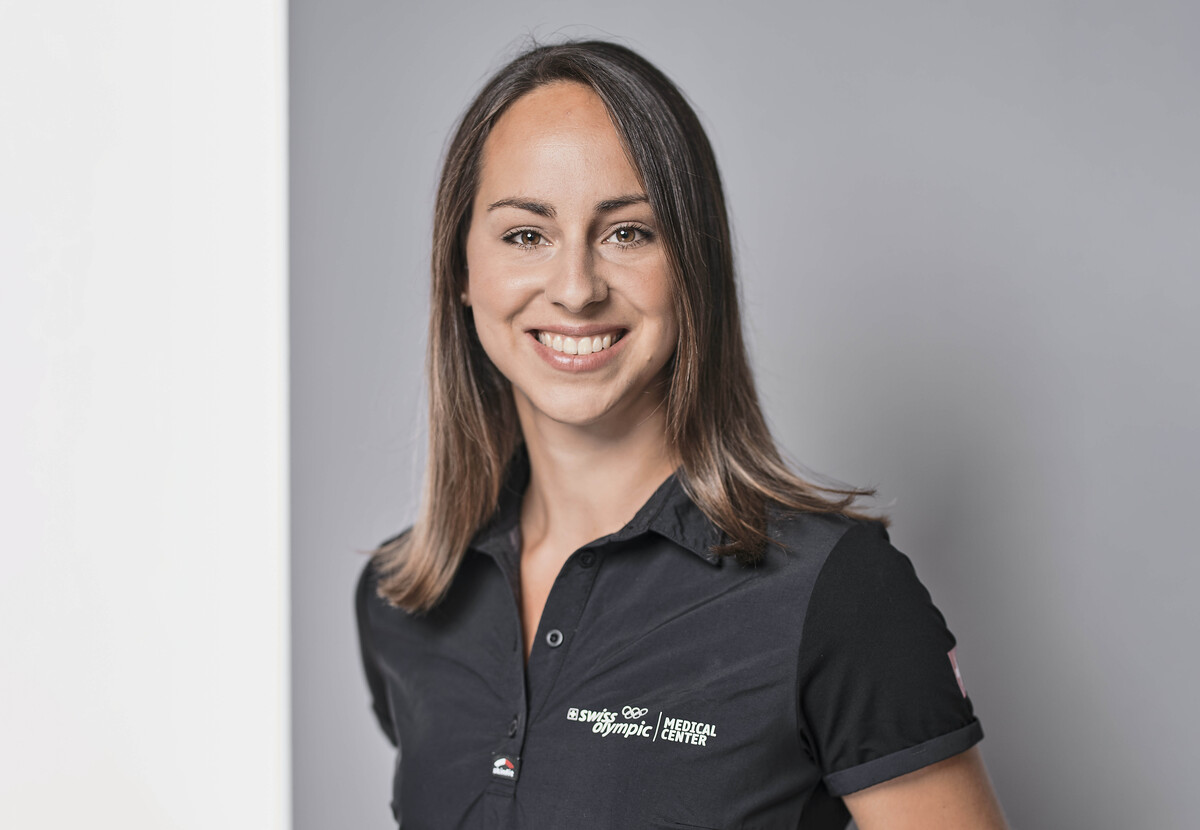 Ein Porträt von Sandra Looser, Dipl. Sportphysiotherapeutin, Leiterin Therapie.