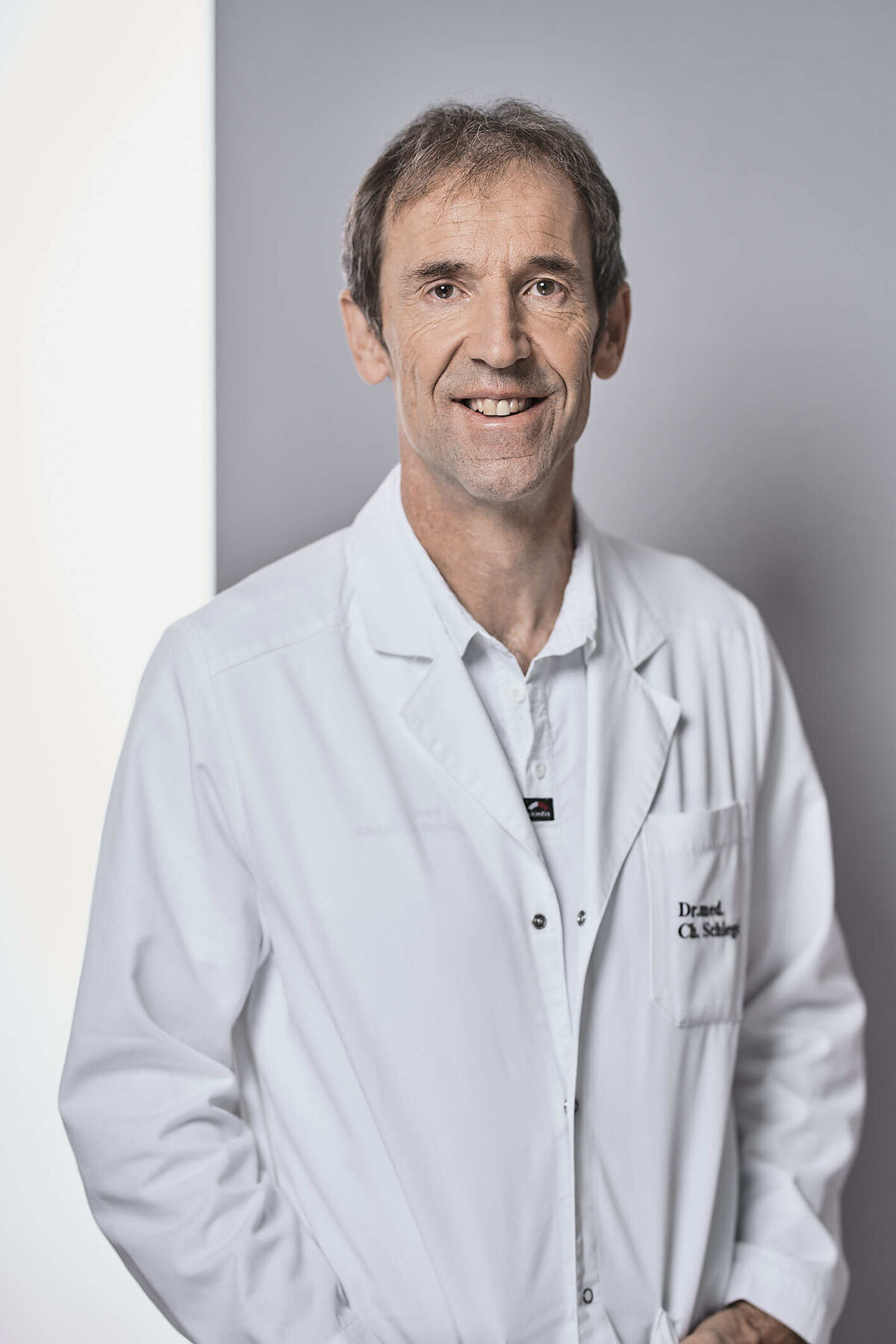 Ein Porträt von Dr. med. Christian Schlegel, Facharzt FMH für physikalische Medizin & Reha, Sportmedizin SGSM, manuelle Medizin SAMM.